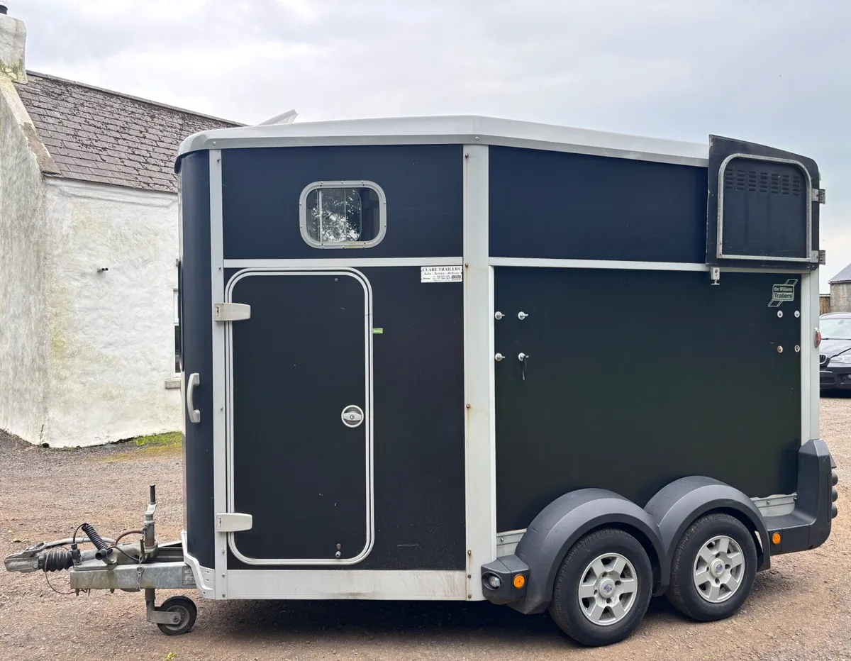 Hb511 horsebox - Image 2