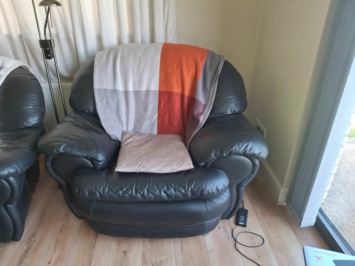 Armchairs - Image 1