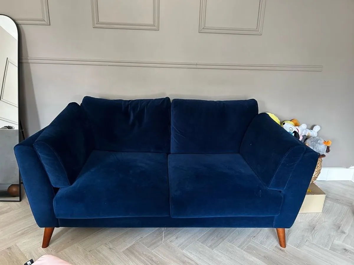 Nearly new 2 seater velvet EZ living couch in navy - Image 2
