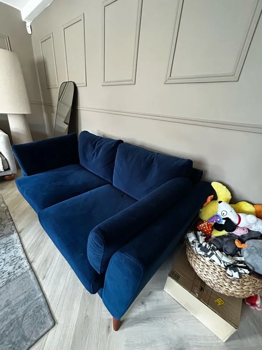 Nearly new 2 seater velvet EZ living couch in navy - Image 3