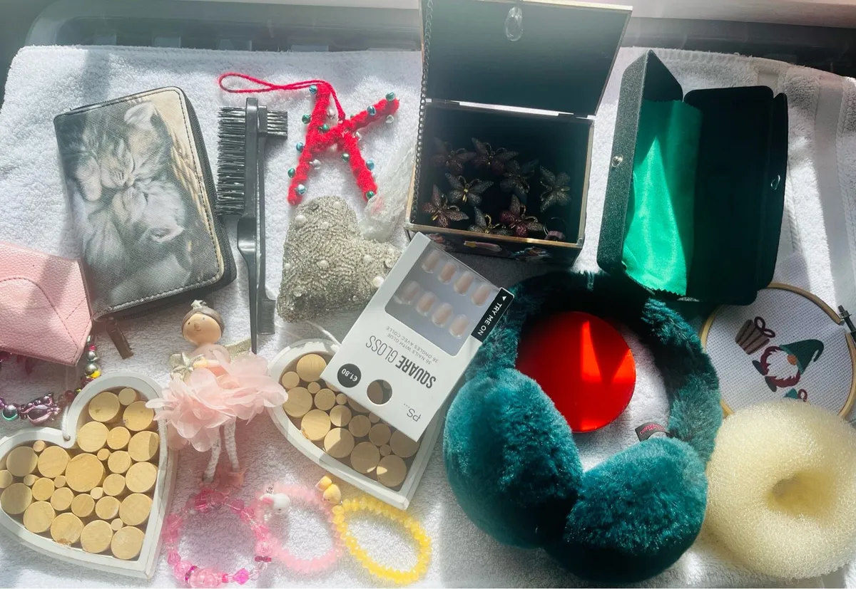 For sale bundle of items - Image 4