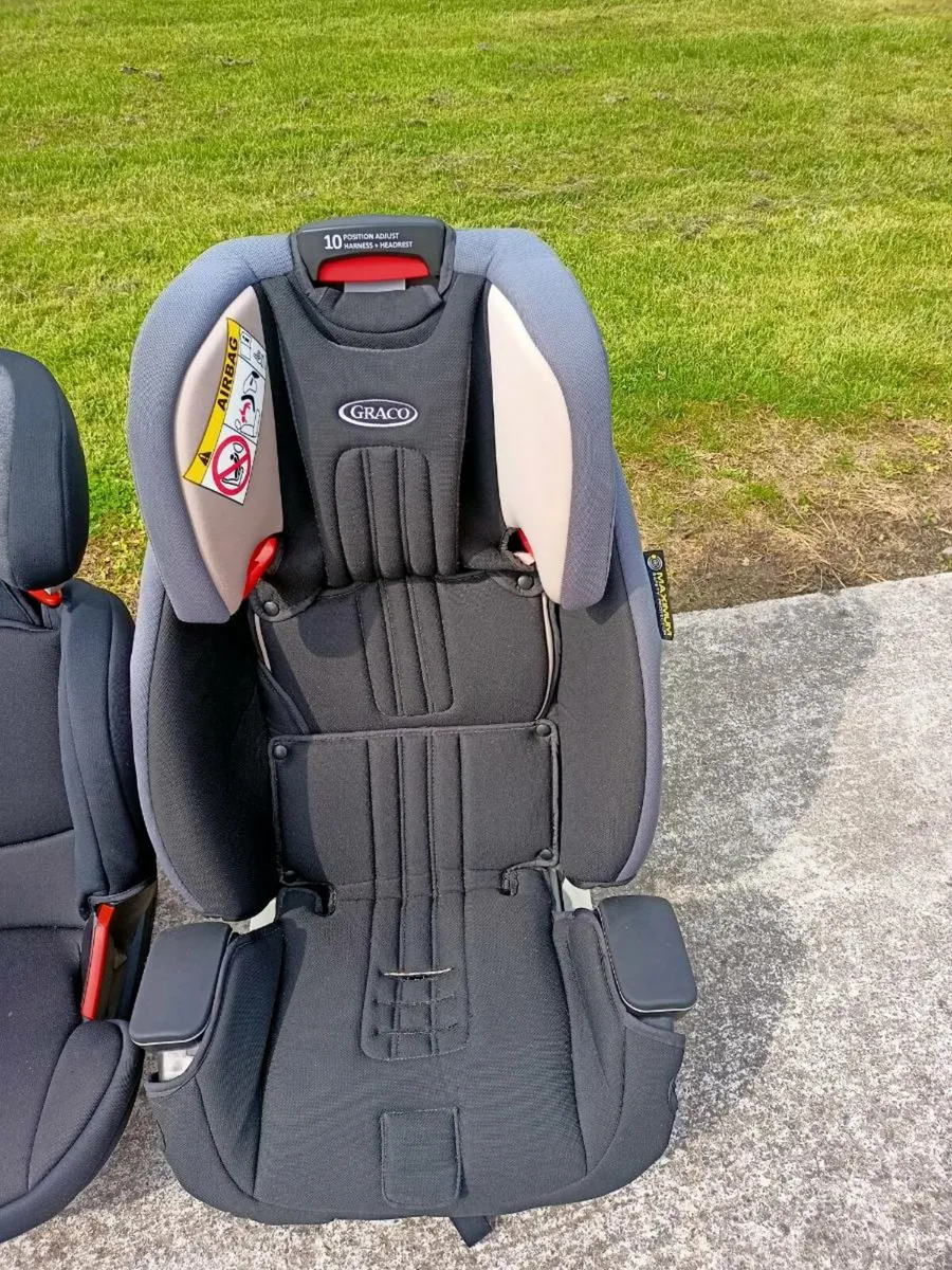 Car seats - Image 2