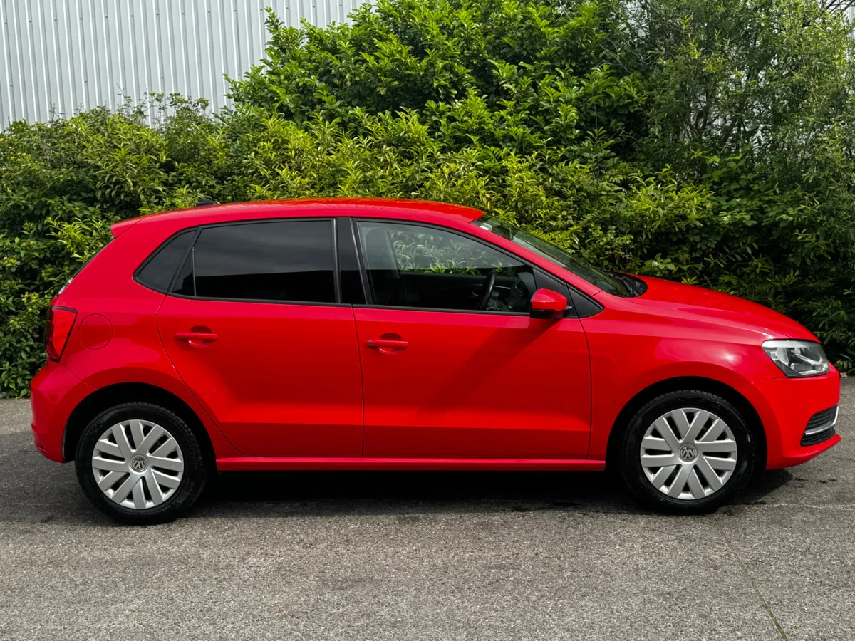 Volkswagen Golf DSG/ Auto Comfortline - Image 2