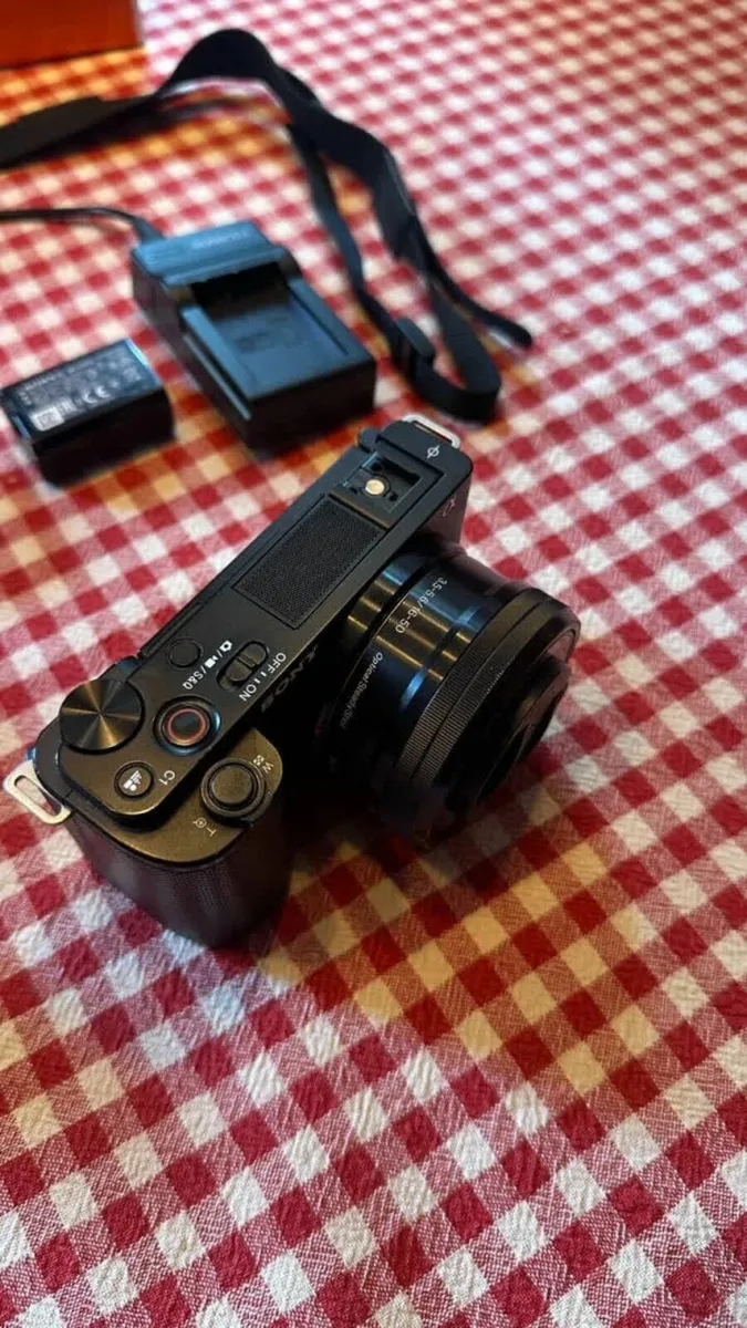 Sony Alpha ZV-E10 Vlog Camera - Image 4