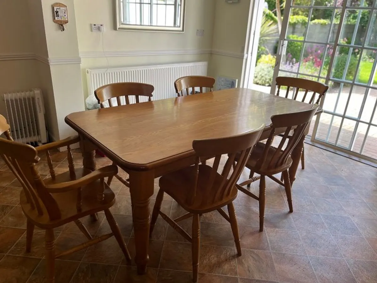 Country Farmhouse Style Kitchen Table & Chairs - Image 3