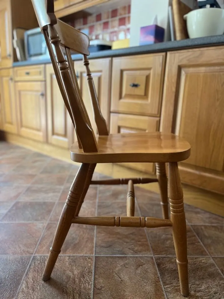 Country Farmhouse Style Kitchen Table & Chairs - Image 4