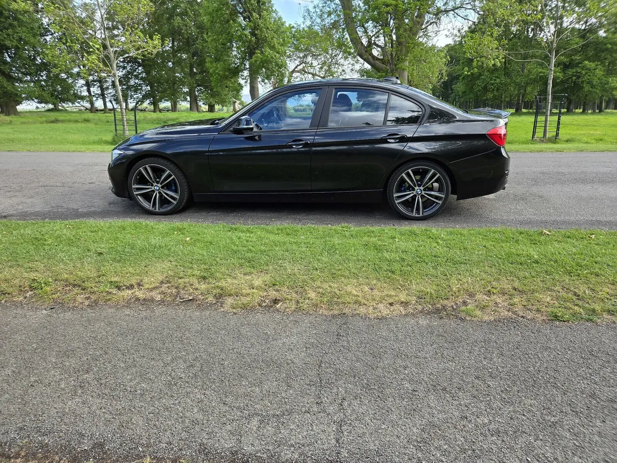 BMW - Image 2