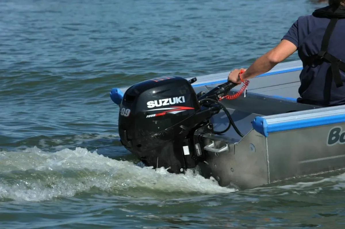 Suzuki Outboard Engines - Image 2