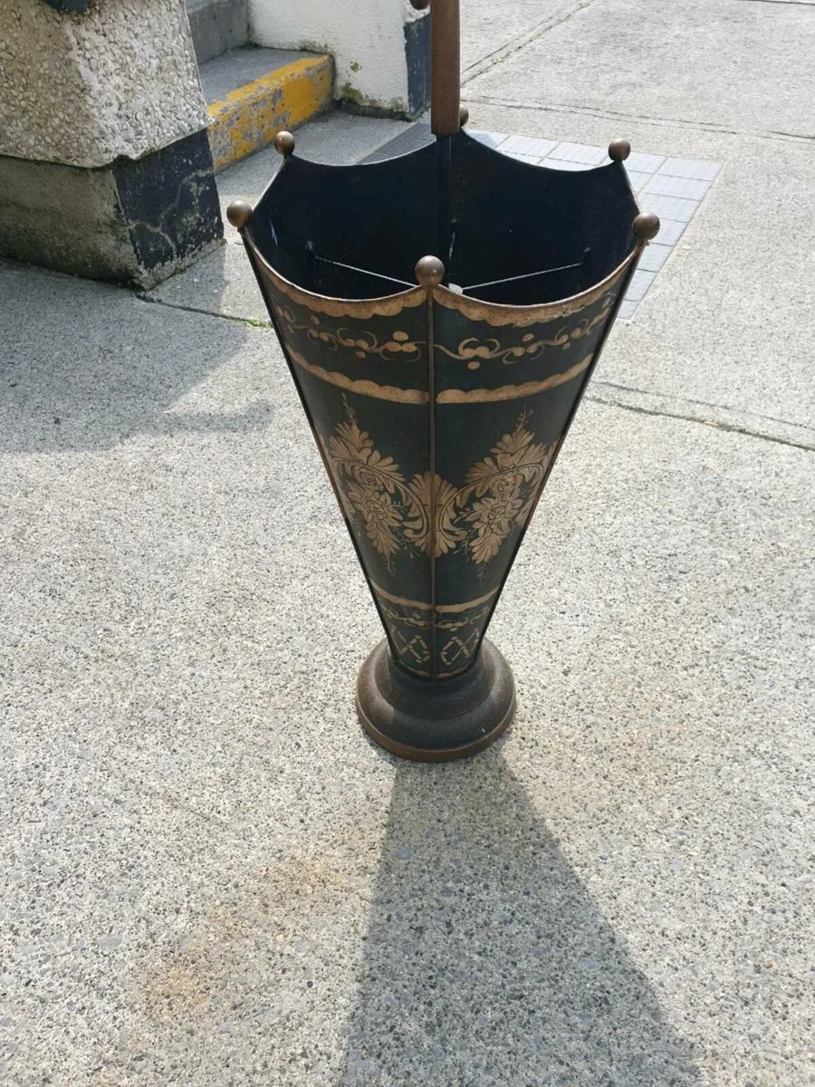 UMBRELLA HOLDER - Image 1