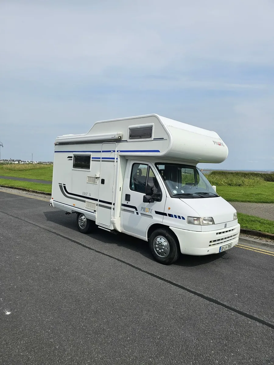Camper - Image 1