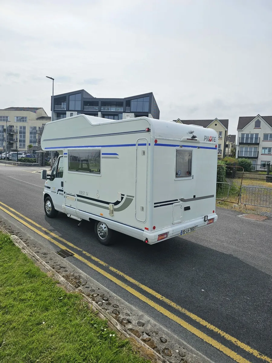 Camper - Image 2