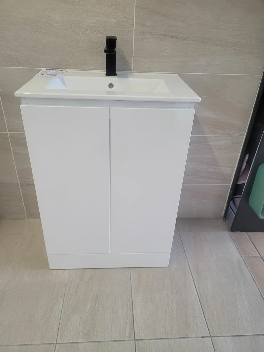 ⚡ 600mm Glossy White Vanity Unit ⚡
