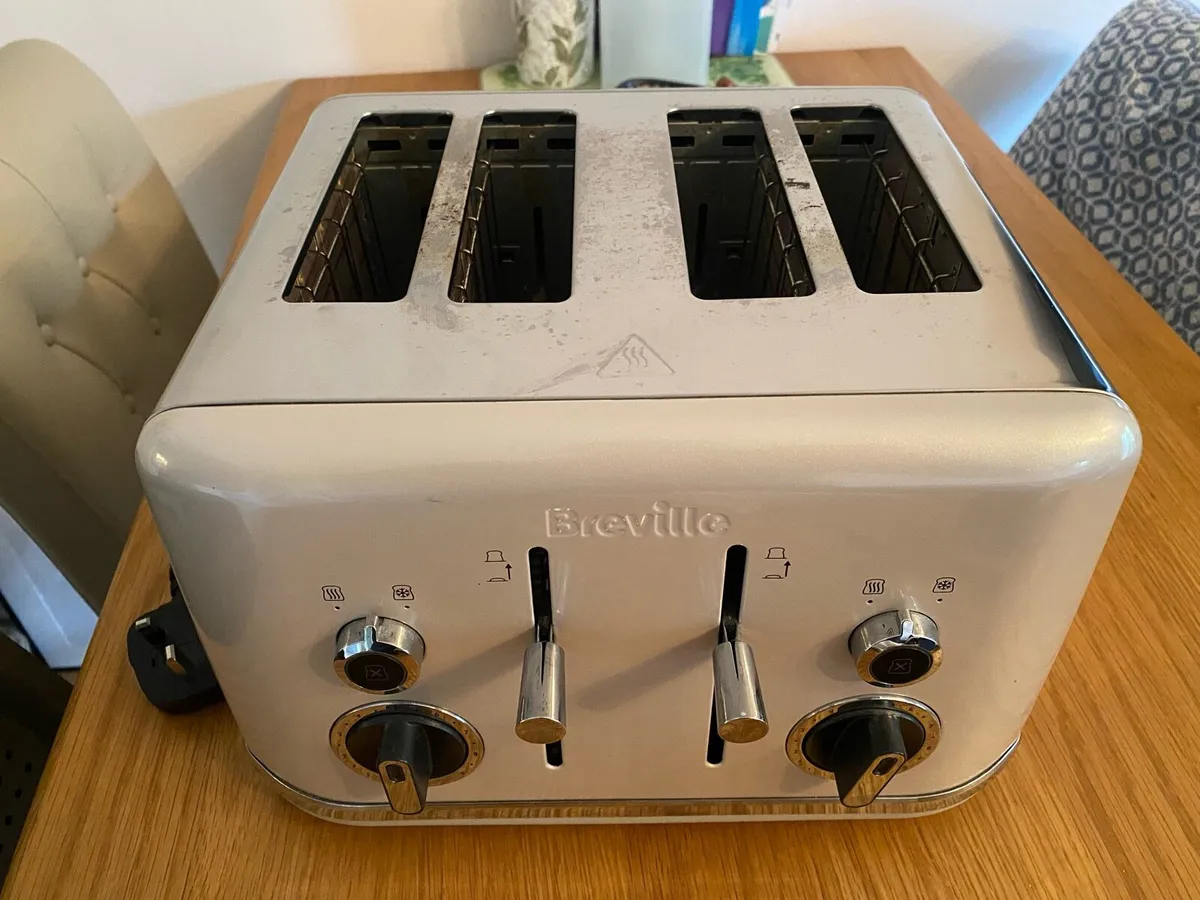 Breville 4 slice toaster - Image 2