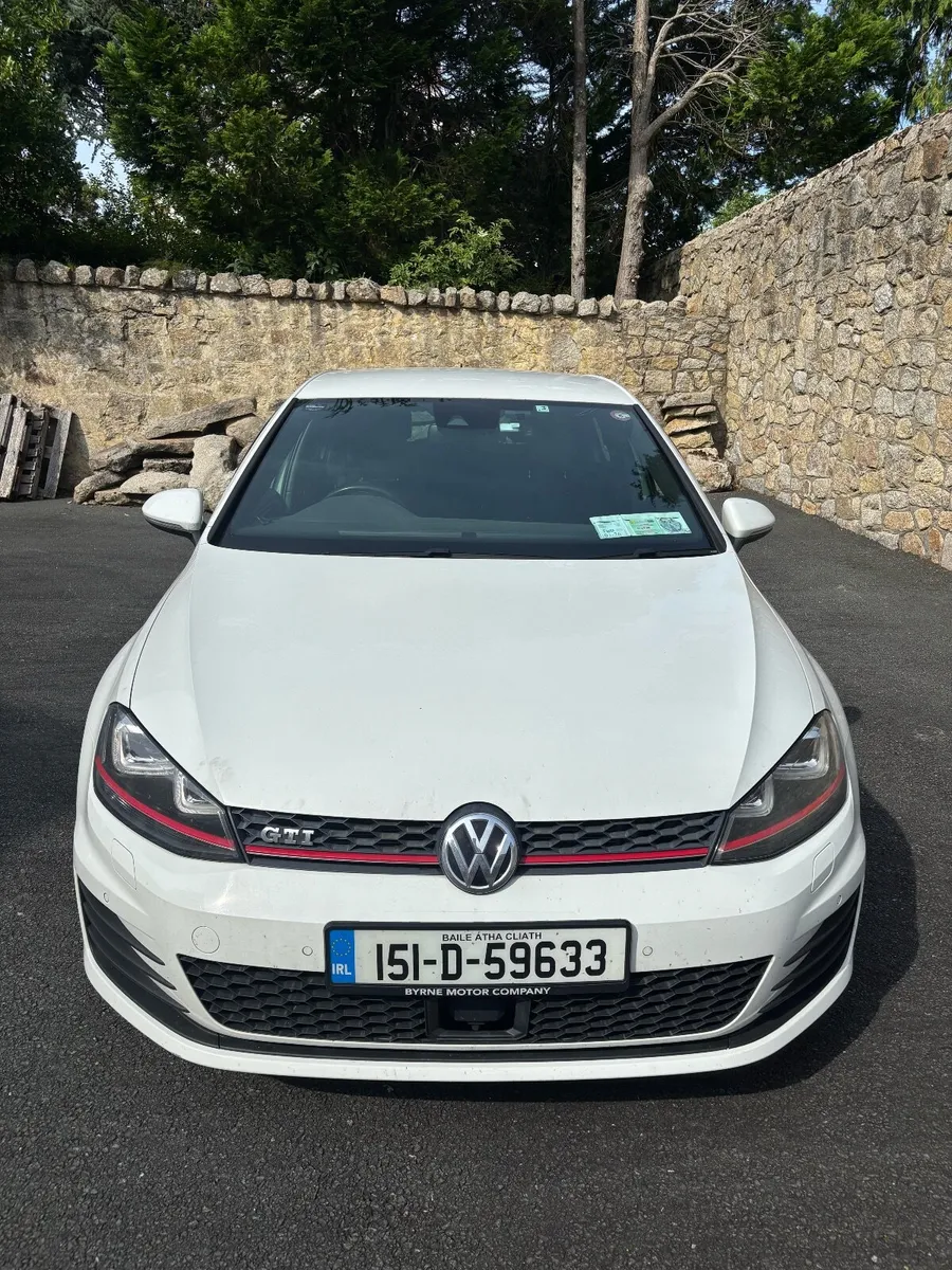 Volkswagen Golf 2015 - Image 1