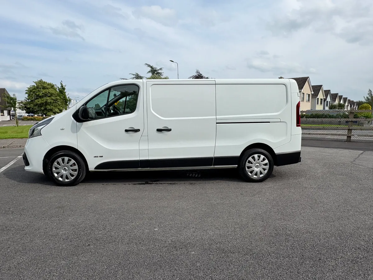 Renault Trafic 2016 - Image 4
