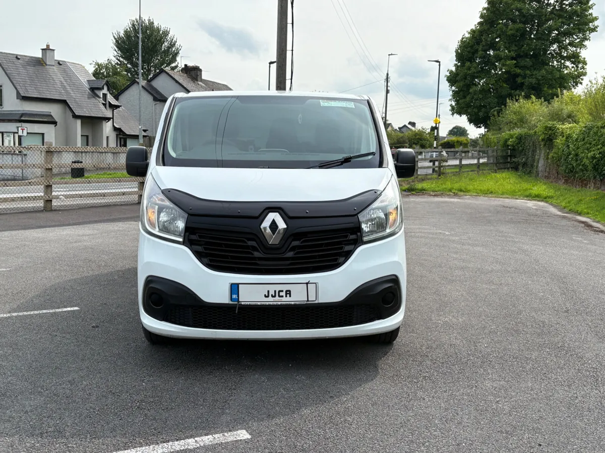 Renault Trafic 2016 - Image 2