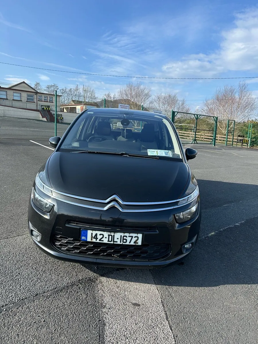 Black 7 seater Citroen Grand C4 Picasso - Image 1
