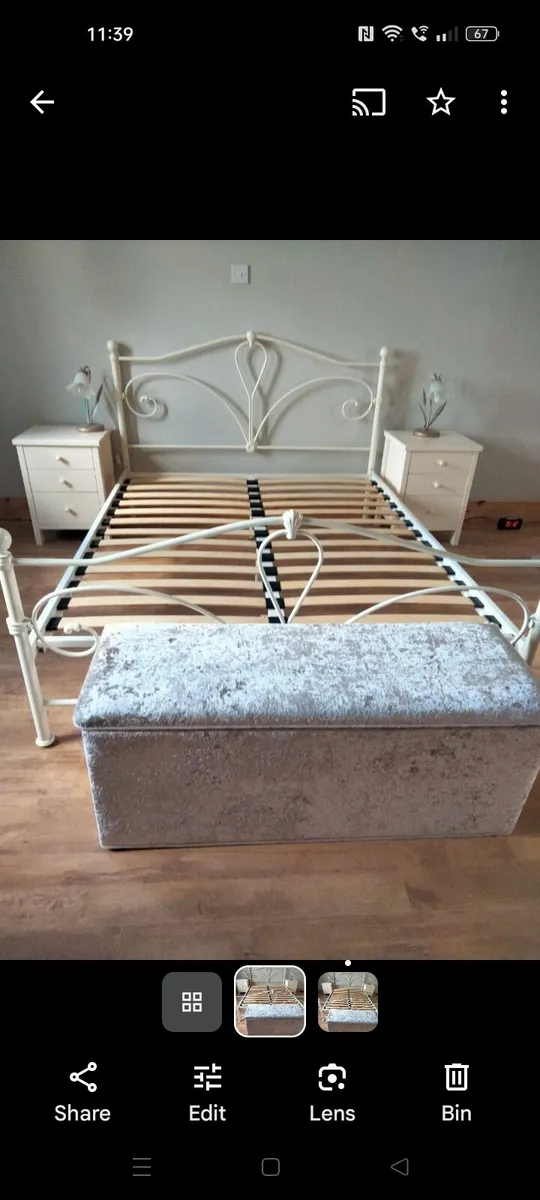 King size metal bed, 2 lockers 2 lamps