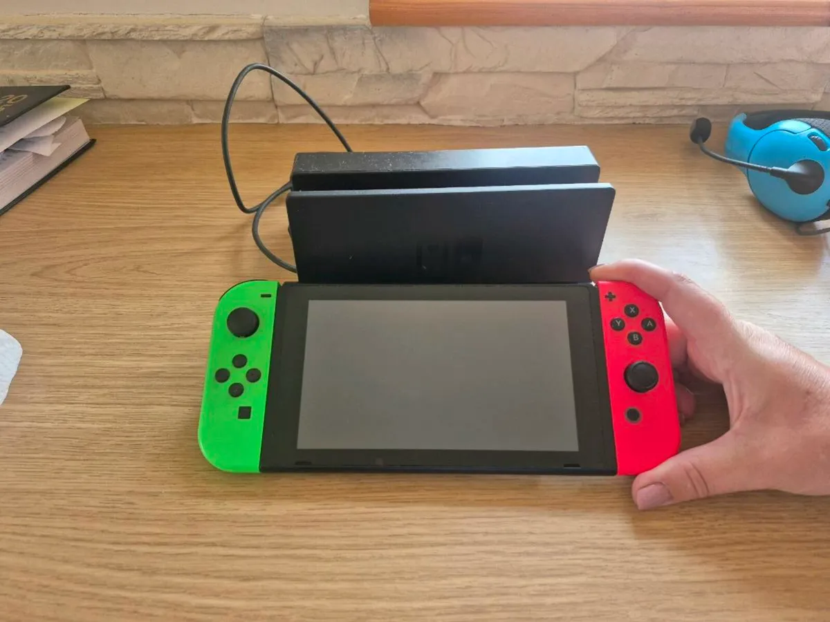 Nintendo switch bundle - Image 3