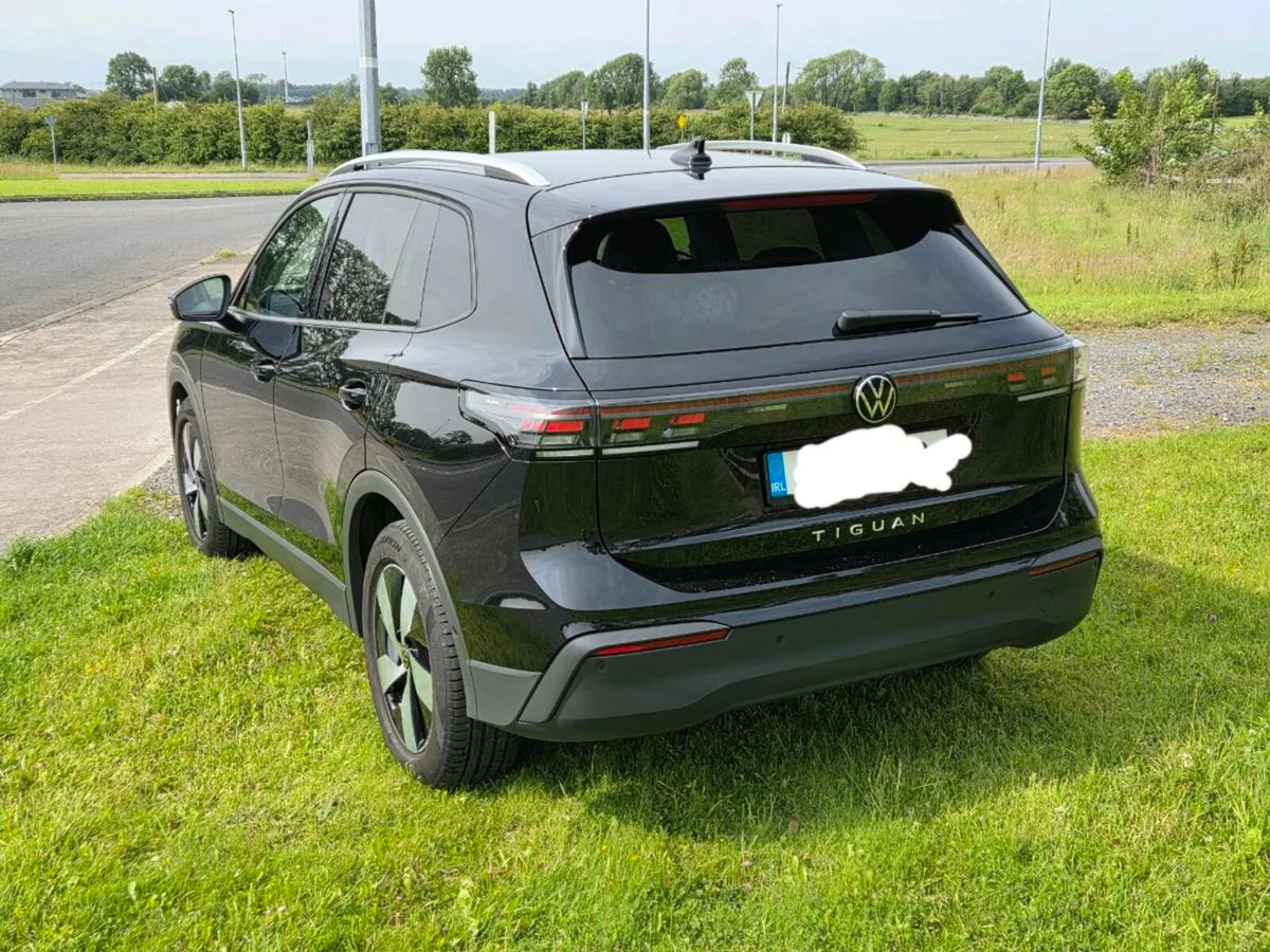 Volkswagen Tiguan Edition 75 Auto - Image 3