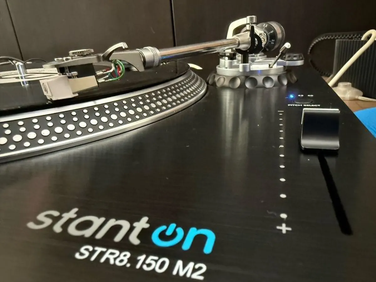 Stanton STR8-150 and Pioneer DJM800 - Image 1