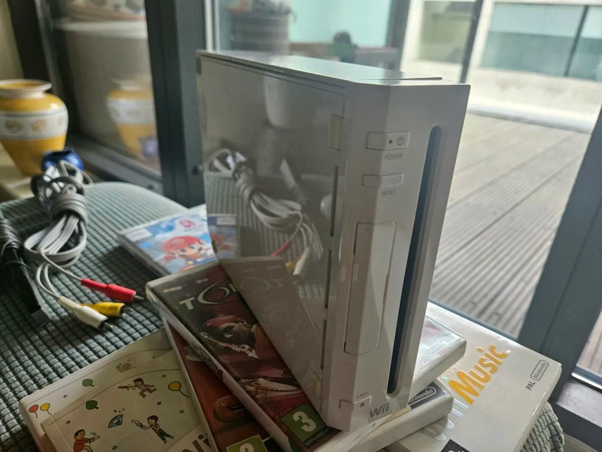 Wii - Image 2