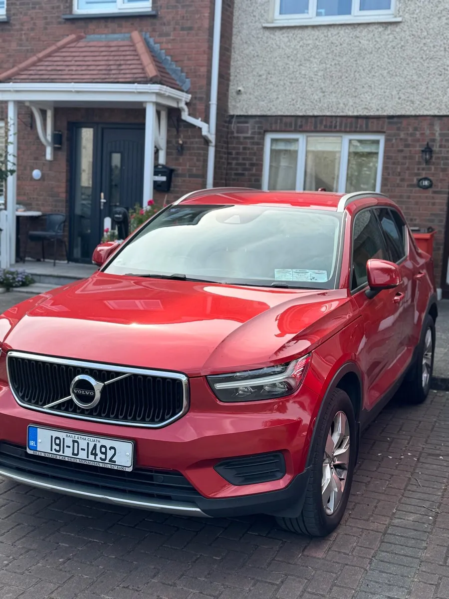 Volvo XC40 2019 T3 - Image 1