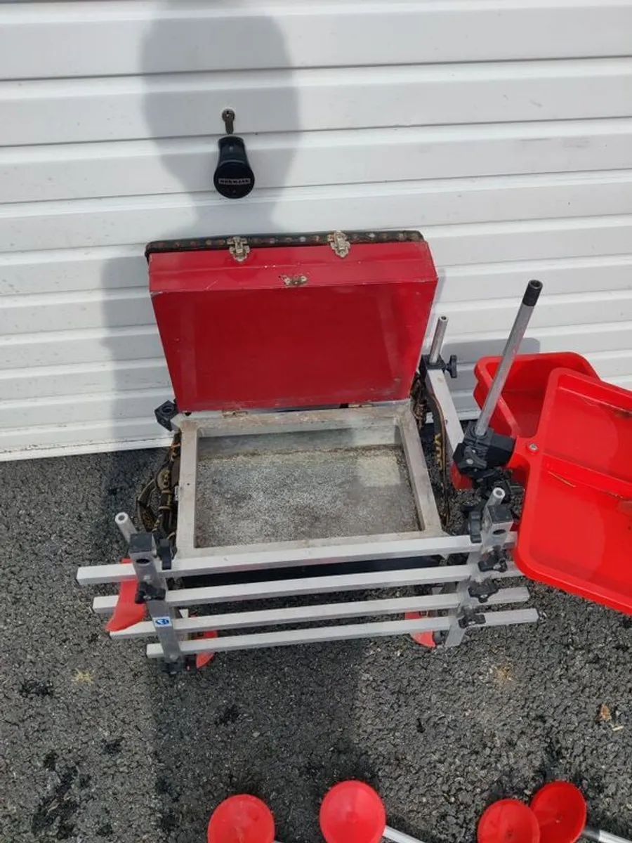 Brilo Fishing seat box - Image 3
