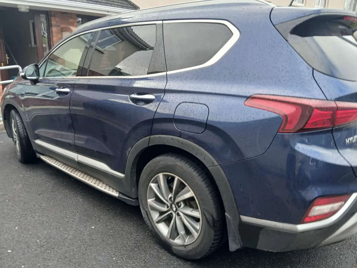 Hyundai Santa Fe 2019 - Image 1