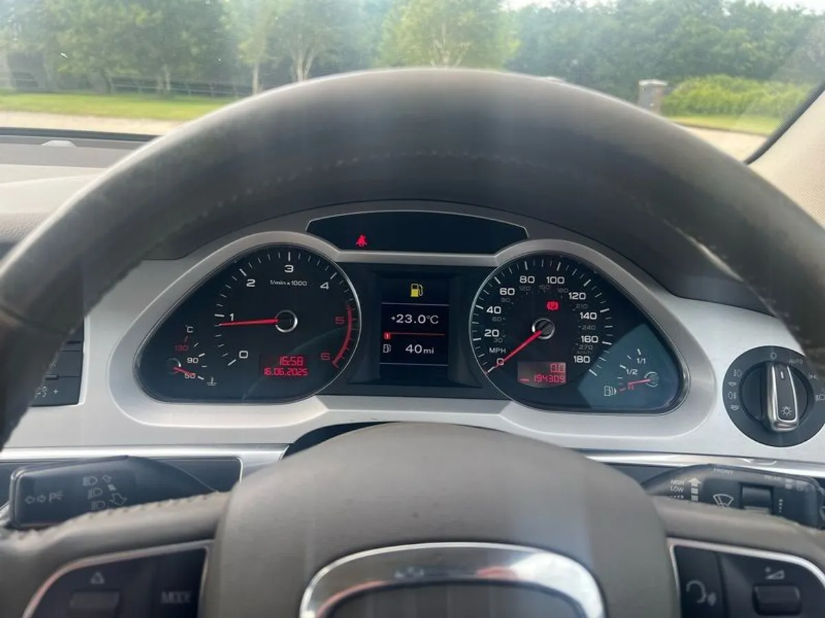 2010 Audi A6 - Image 2
