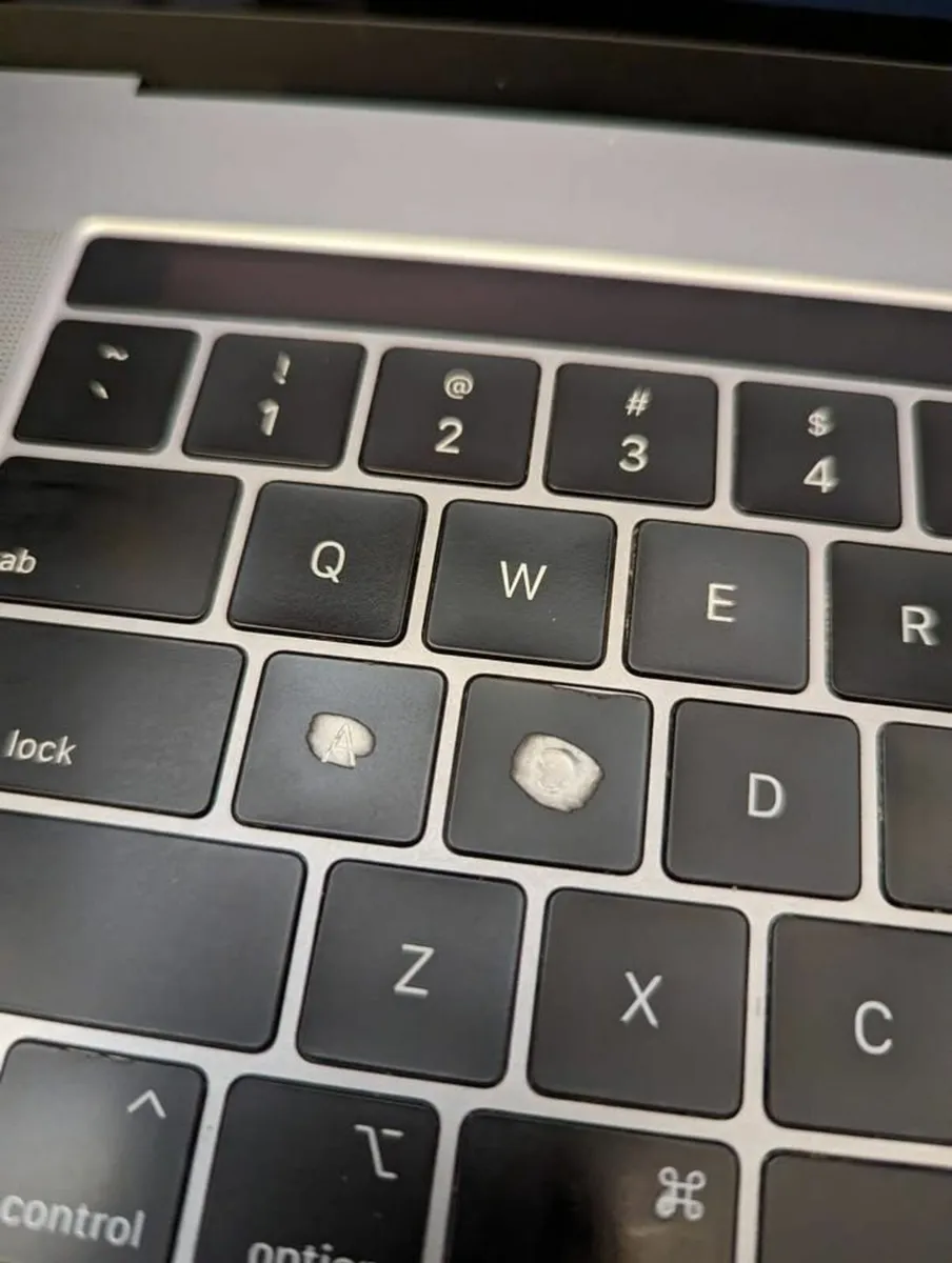 MacBook Pro i7 16gb NO ACTIVATION LOCK - Image 4