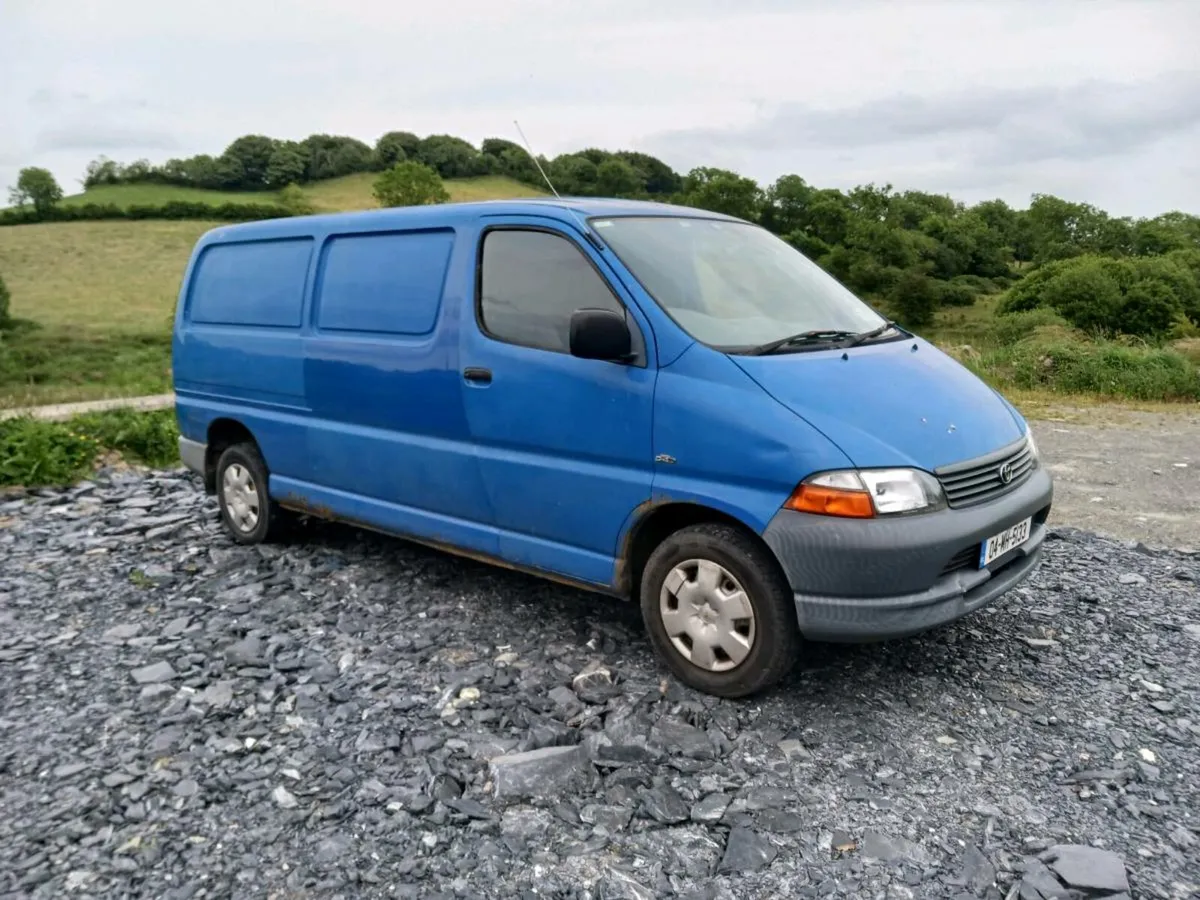 2004 hiace lwb...no test.... - Image 1