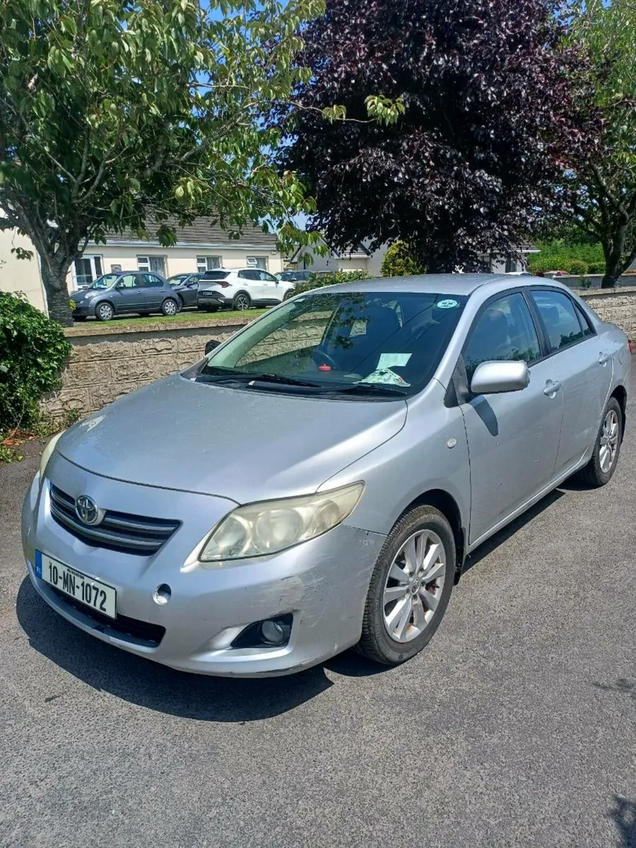 TOYOTA COROLLA 2010 - Image 2