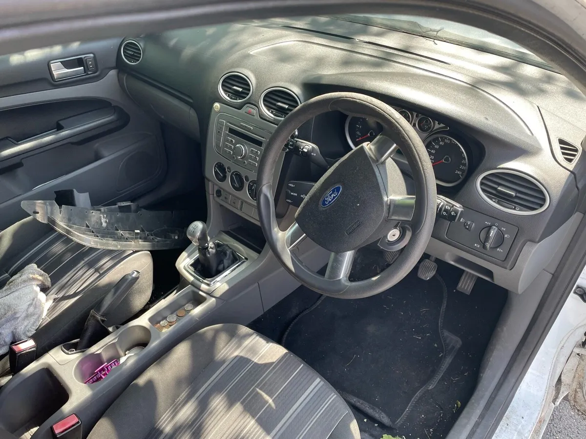 Spares or repairs - Image 1
