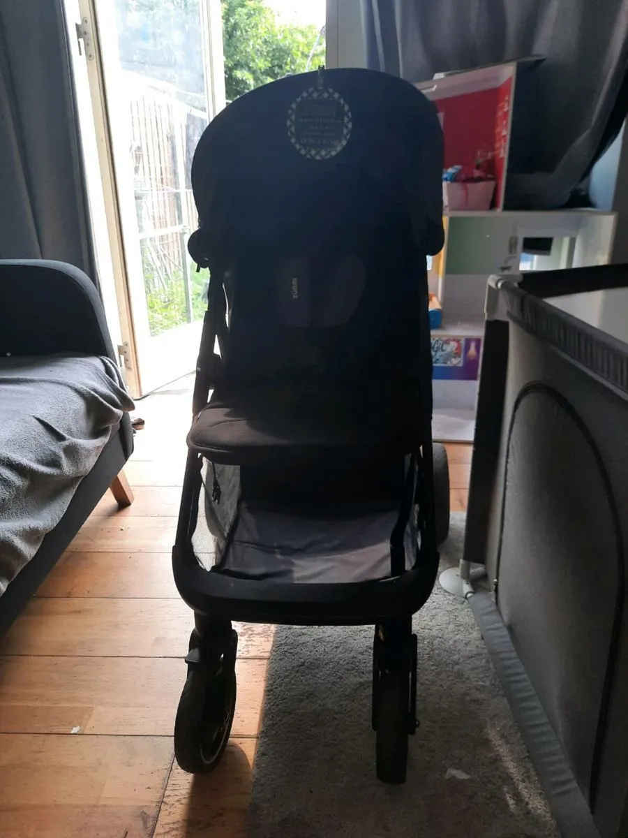 Pram - Image 2