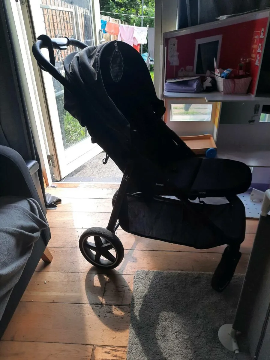 Pram - Image 3