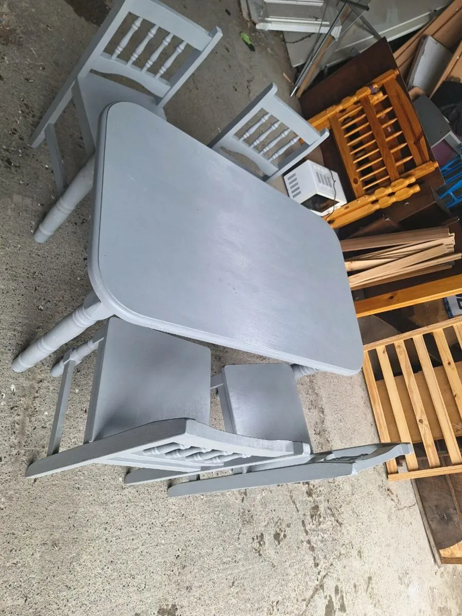 Kitchen table with chairs (DELIVERY) - Image 2