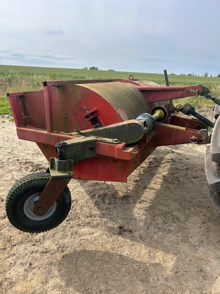Straw wuffler - Image 1