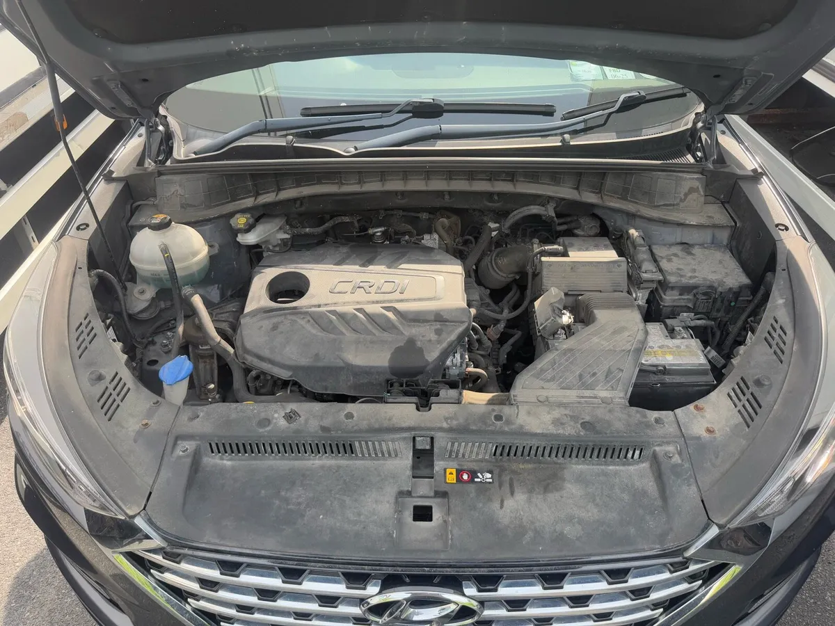 Hyundai Tucson comfort (engine trouble) - Image 3