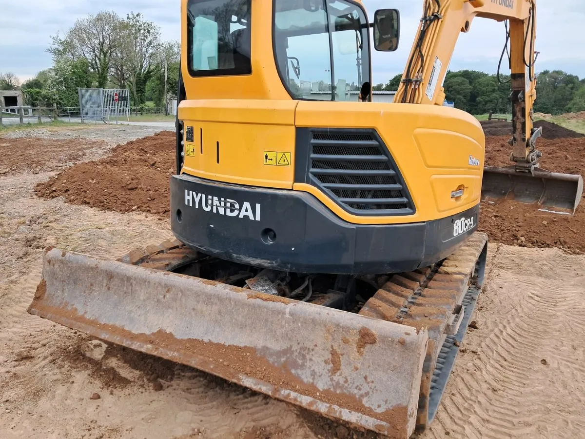 Hyundai R80-9 Excavator - Image 4