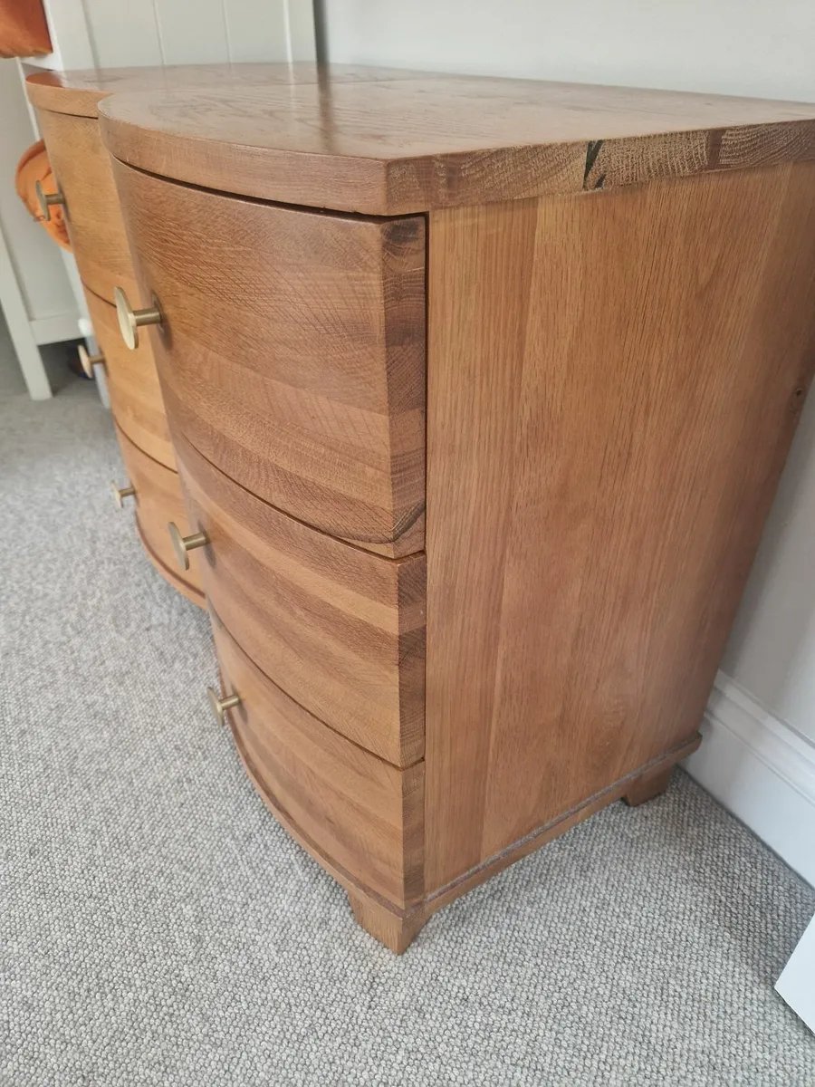 Solid oak Bed side lockers x 2 - Image 3