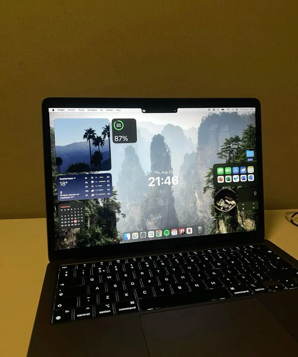 MacBook Air M2 15” 2023