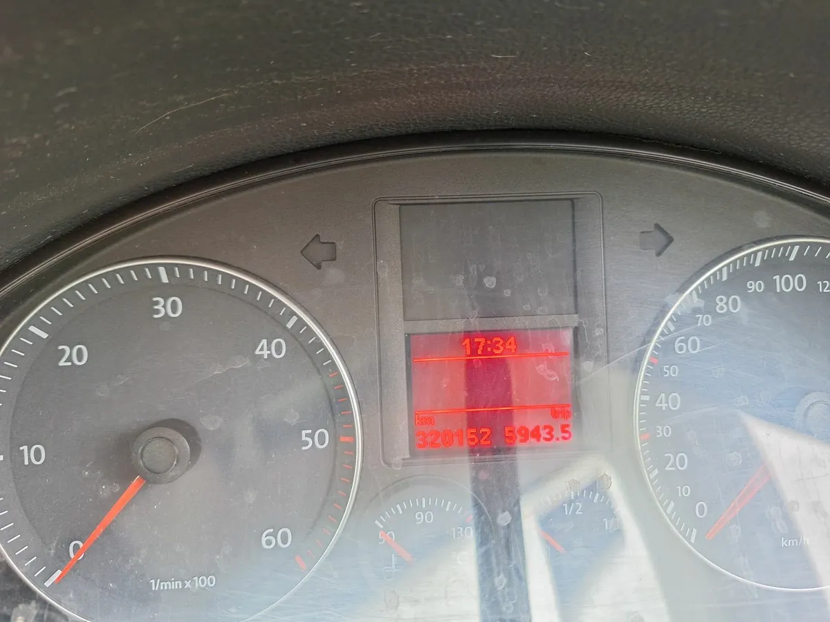 Volkswagen Golf 2008 - Image 2