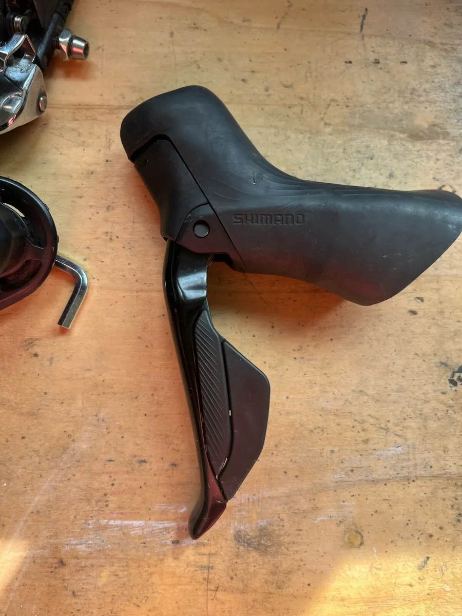 Shimano 105 di2 parts - Image 4