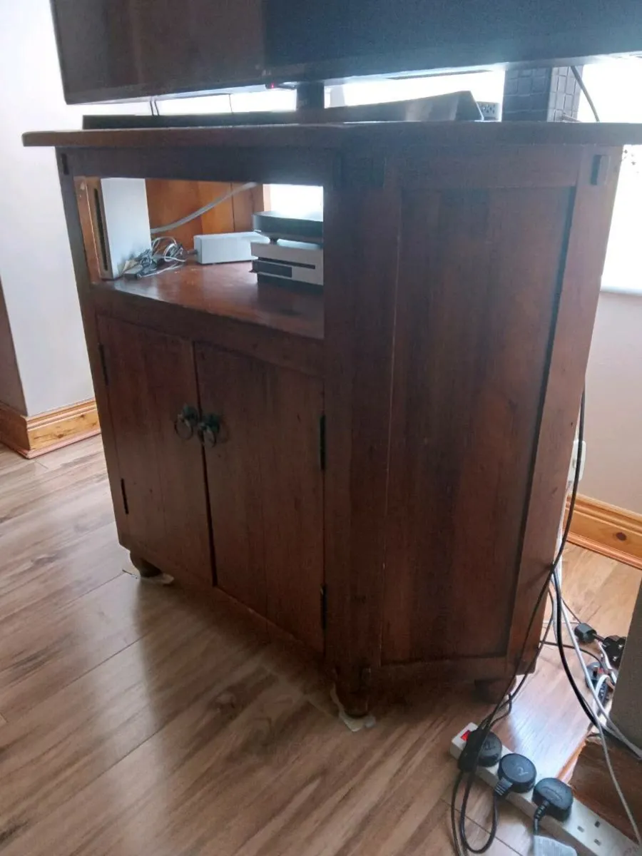 TV Unit - Image 3