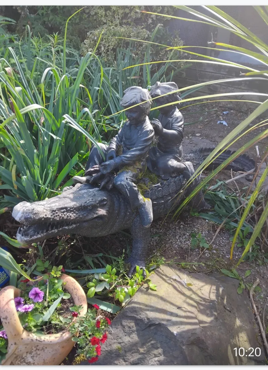 Garden Crocodile with boy and girl - Image 1