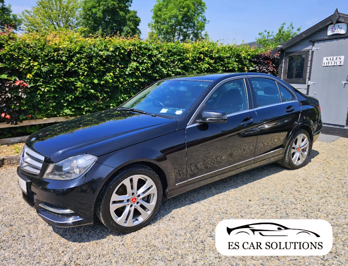 131 Mercedes C200 AVANTGARDE New NCT  + TAX 09/25 - Image 2