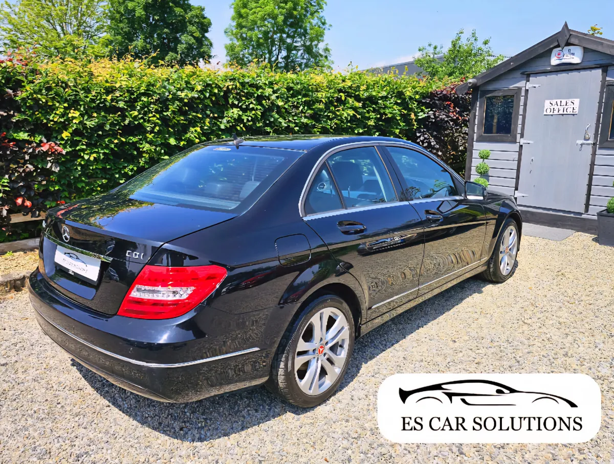 131 Mercedes C200 AVANTGARDE New NCT  + TAX 09/25 - Image 4