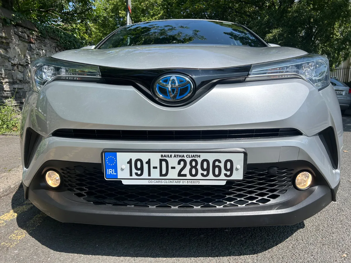 2019 TOYOTA C-HR HYBRID PARKING CAMERA - Image 2