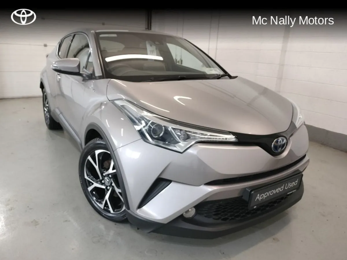 Toyota C-HR Hybrid Sport Low KMS - Image 1